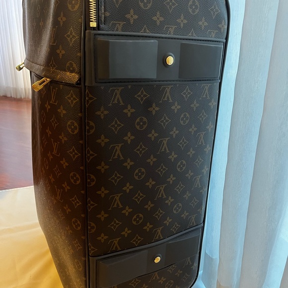 LOUIS VUITTON Pegas 70 Suitcase - Picture 4 of 16